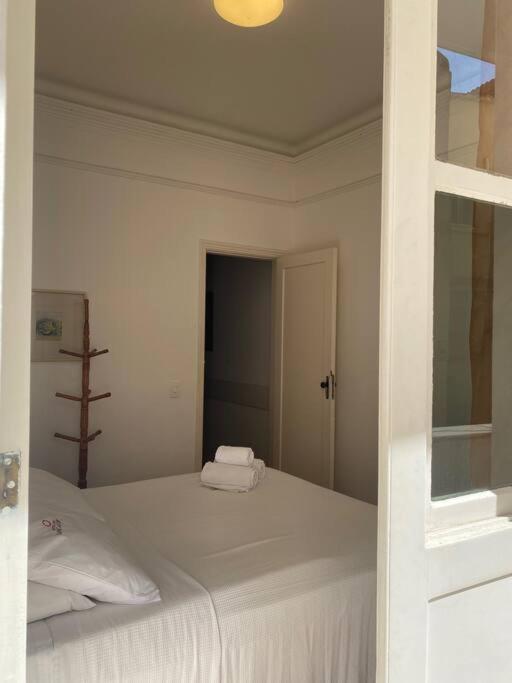 Completo Na Beira Da Apartamento